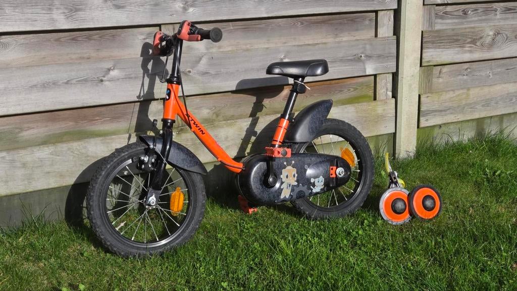 Btwin kinderfiets met zijwieltjes 16 inch, Ophalen of Verzenden, Zo goed als nieuw, Overige merken