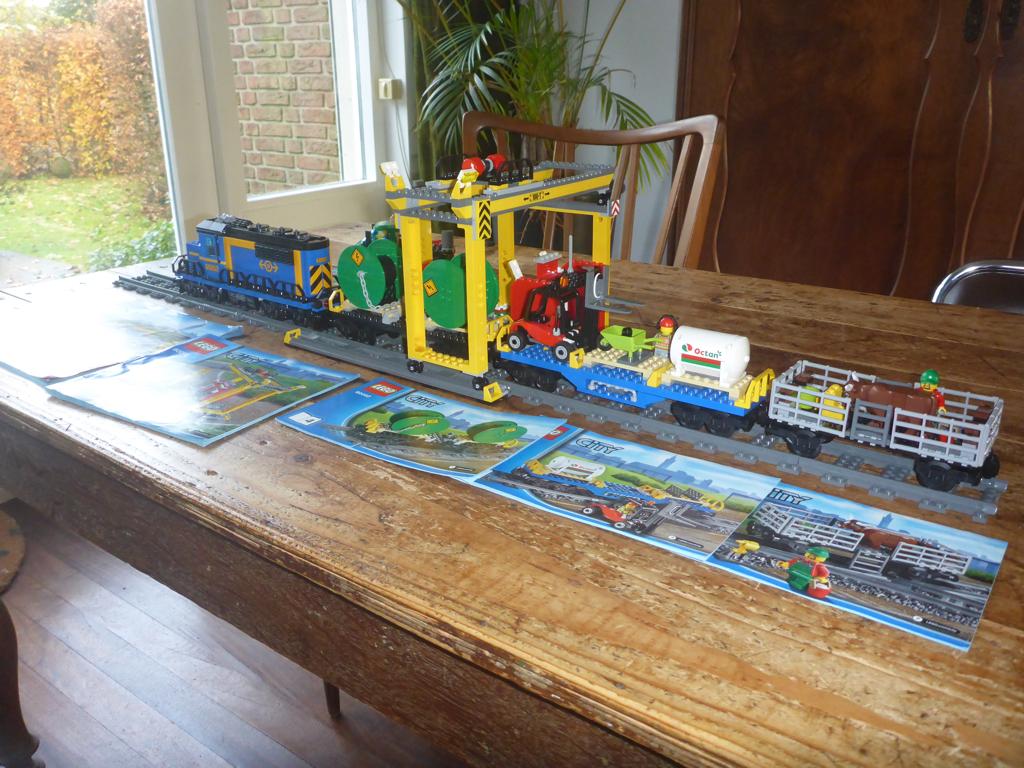 Lego City Trein 60052, 60238 en extra rails, Kinderen en Baby's, Speelgoed | Duplo en Lego, City, Lego, Ophalen of Verzenden, Zo goed als nieuw
