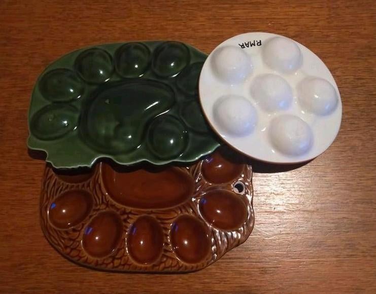 Drie pasen eierschalen, Ophalen, Nieuw