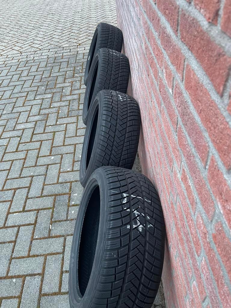 17” WINTERBANDEN Vredestein Wintrac Pro 215 45 R17, Auto-onderdelen, Banden en Velgen, Ophalen, 215 mm, 17 inch, Winterbanden
