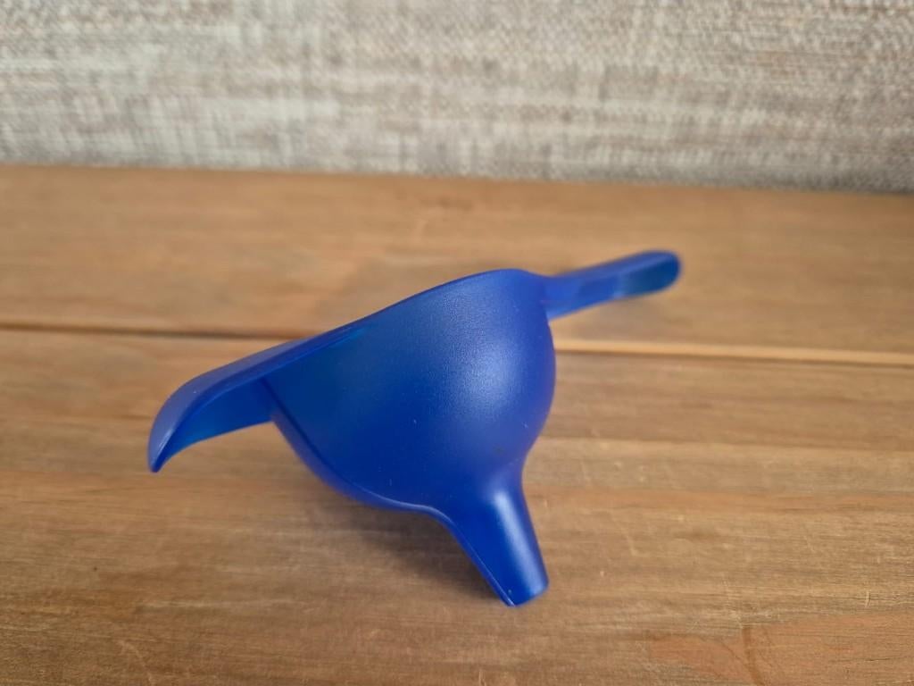 Tupperware mini-trechter Blauw NIEUW, Ophalen of Verzenden, Nieuw, Blauw, Overige typen