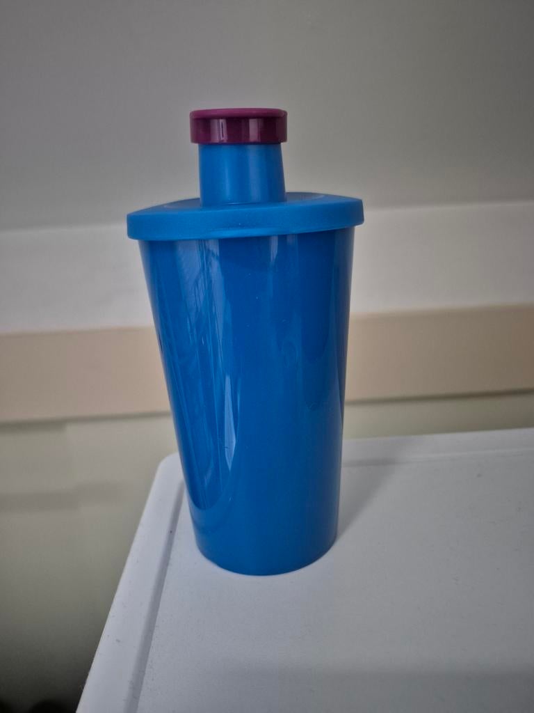 Tupperware drinkbeker, voor hagelslag, suiker, melk enz, Huis en Inrichting, Keuken | Tupperware, Ophalen, Zo goed als nieuw, Overige typen