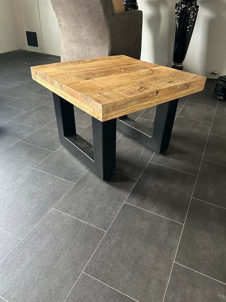 Mangohout bijzettafel, Huis en Inrichting, Tafels | Bijzettafels, Ophalen, Minder dan 45 cm, Vierkant, 55 tot 75 cm