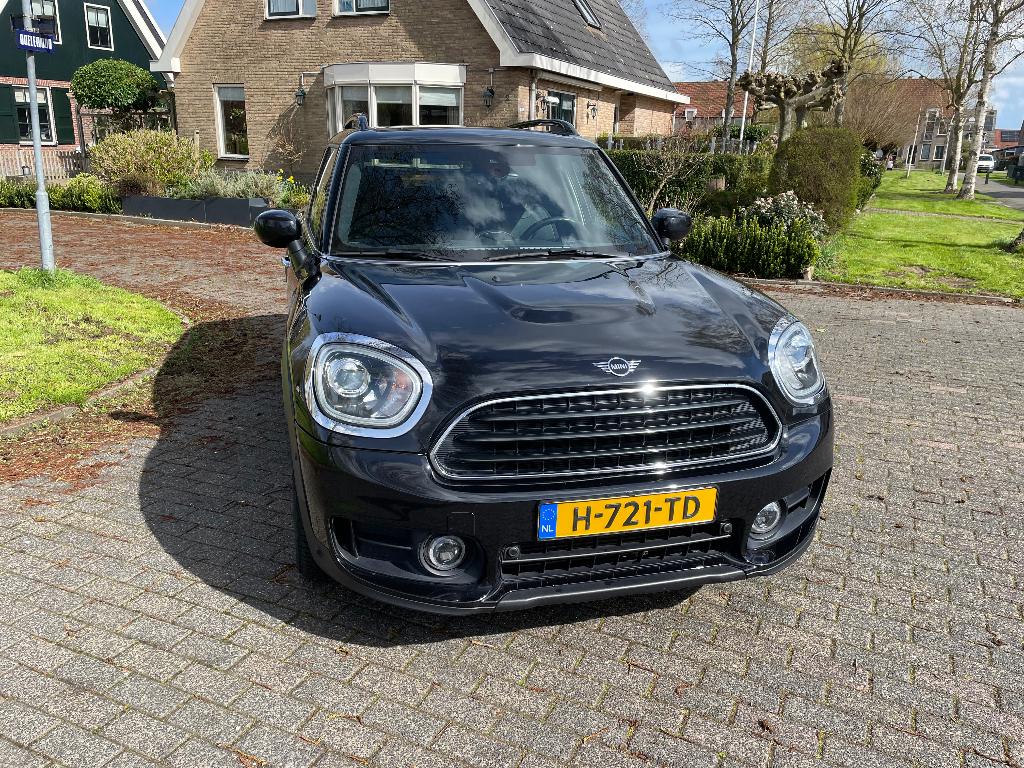 MINI Countryman Cooper Automaat +| Pano | Leer | Zwart, 745 kg, 136 pk, Countryman, Zwart