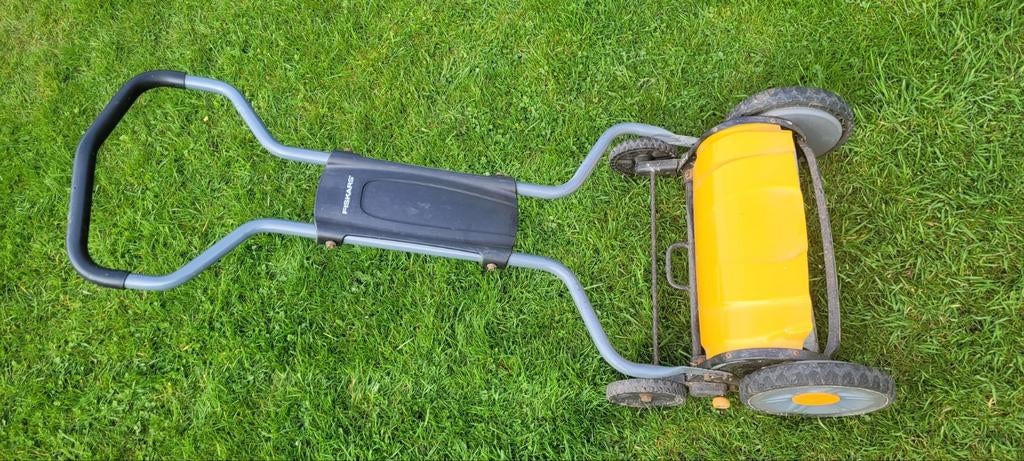 Fiskars handgrasmaaier kooimaaier, Ophalen, Gebruikt, Handgrasmaaier, Fiskars