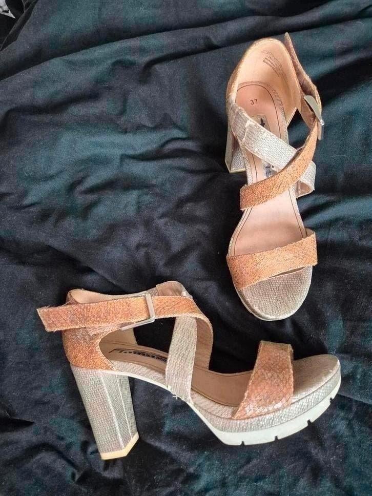 Tamaris hakken maat 37, Tamaris, Pumps, Ophalen of Verzenden, Zo goed als nieuw