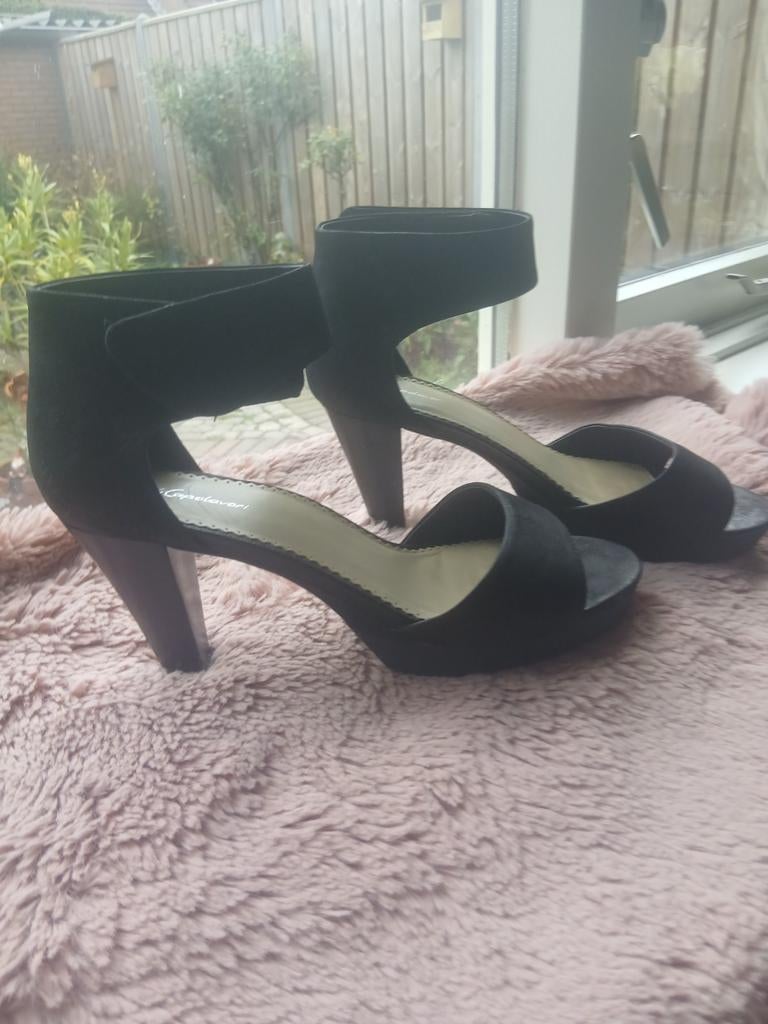 Zwarte suède hakken di Caprio cavani maat 41, Zwart, Di Caprio cavani, Ophalen of Verzenden, Zo goed als nieuw