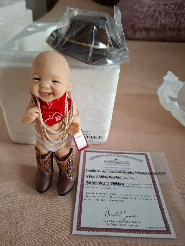 Vintage Ashton Drake 'Ride 'em Cowboy' Pop, Verzamelen, Ophalen of Verzenden, Nieuw, Popje