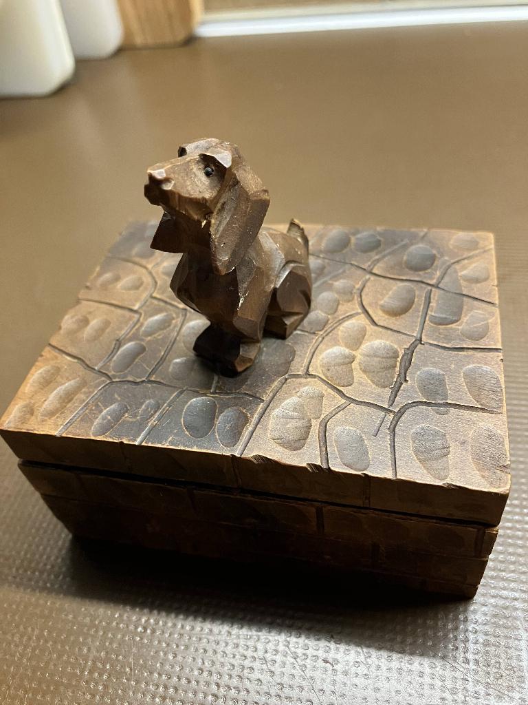 Houten tabaks doosje met hond, Antiek en Kunst, Curiosa en Brocante, Ophalen of Verzenden