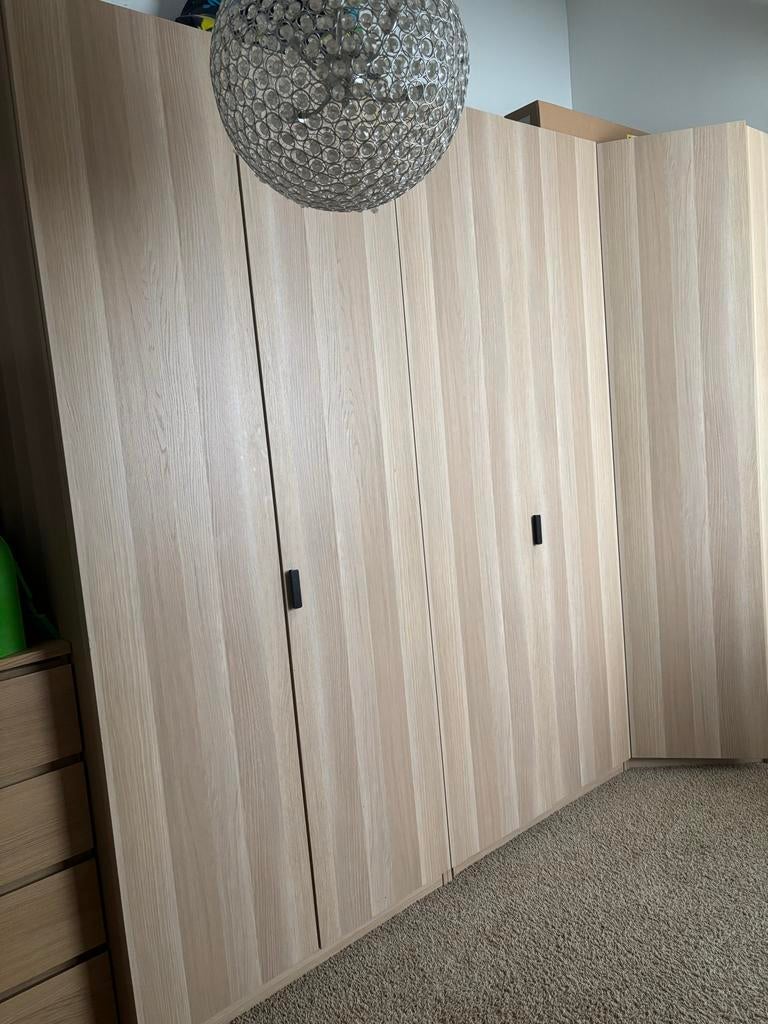 Kleding kast Pax Kast met Verlichting en Opbergers, Overige materialen, 200 cm of meer, Ophalen of Verzenden, Zo goed als nieuw