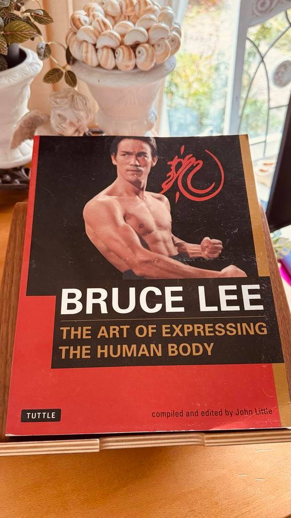 The Art of expressing the human body van Bruce Lee, Ophalen of Verzenden, Zo goed als nieuw, Vechtsport