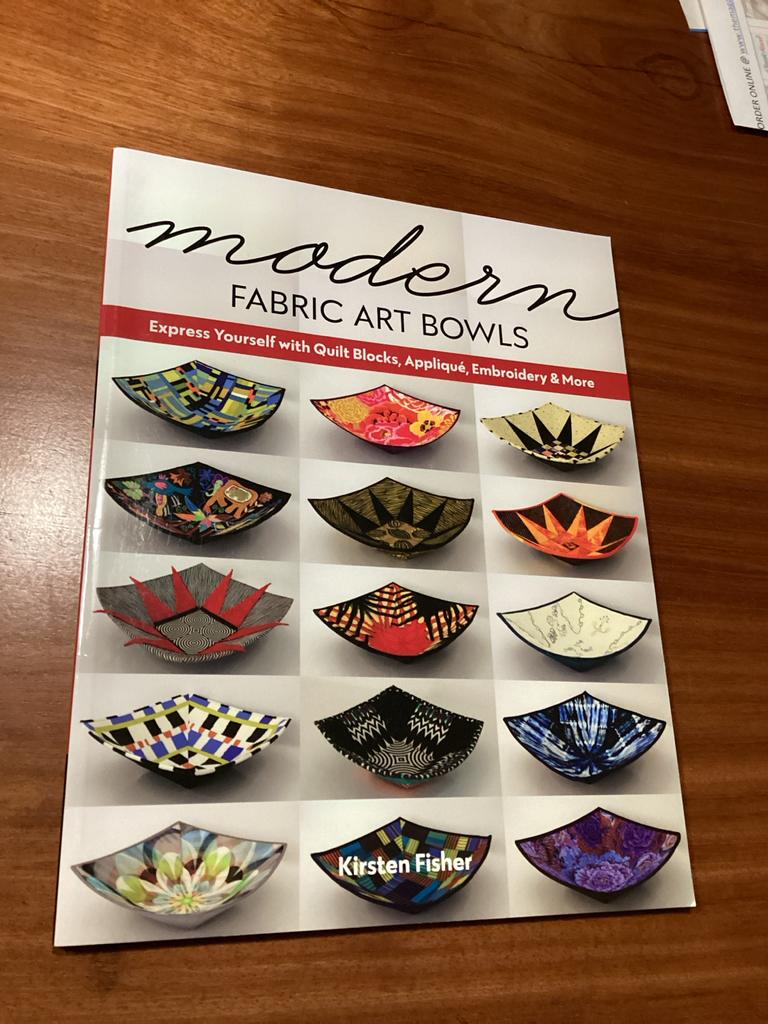 Modern Fabric Art Bowls - Handwerkboek, Ophalen of Verzenden, Zo goed als nieuw, Borduren en Naaien