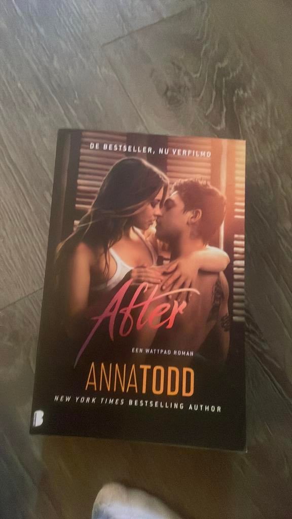 Anna Todd - Hier begint alles, Boeken, Ophalen of Verzenden, Zo goed als nieuw, Anna Todd, Amerika