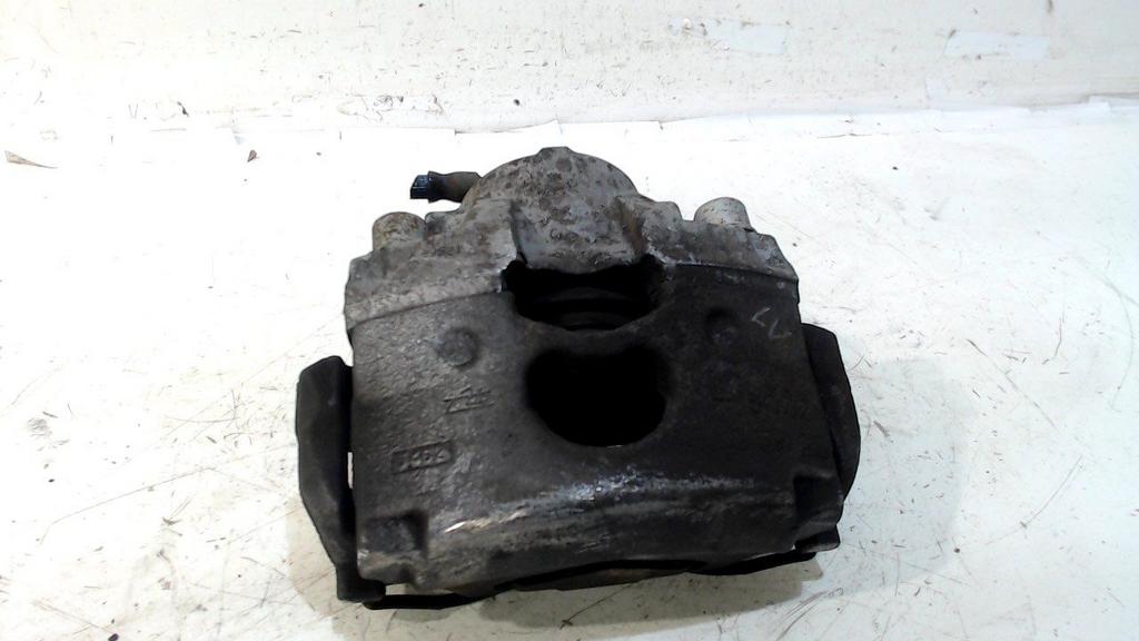 Remklauw links voor Opel Vectra, Onderdelen@venauto.nl, Van der Ven Autorecycling B.V., Gebruikt, Ettenseweg 76, 4706 PB Roosendaal, The Netherlands