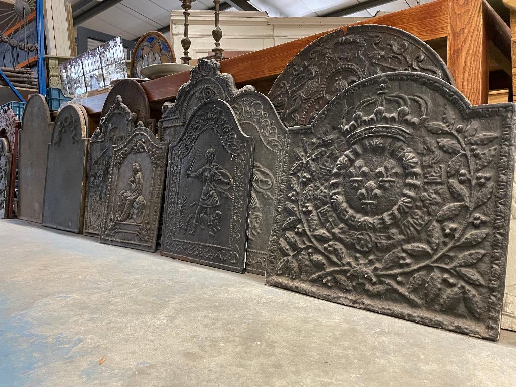 Antieke gietijzeren haardplaten 15 stuks op voorraad., Ophalen