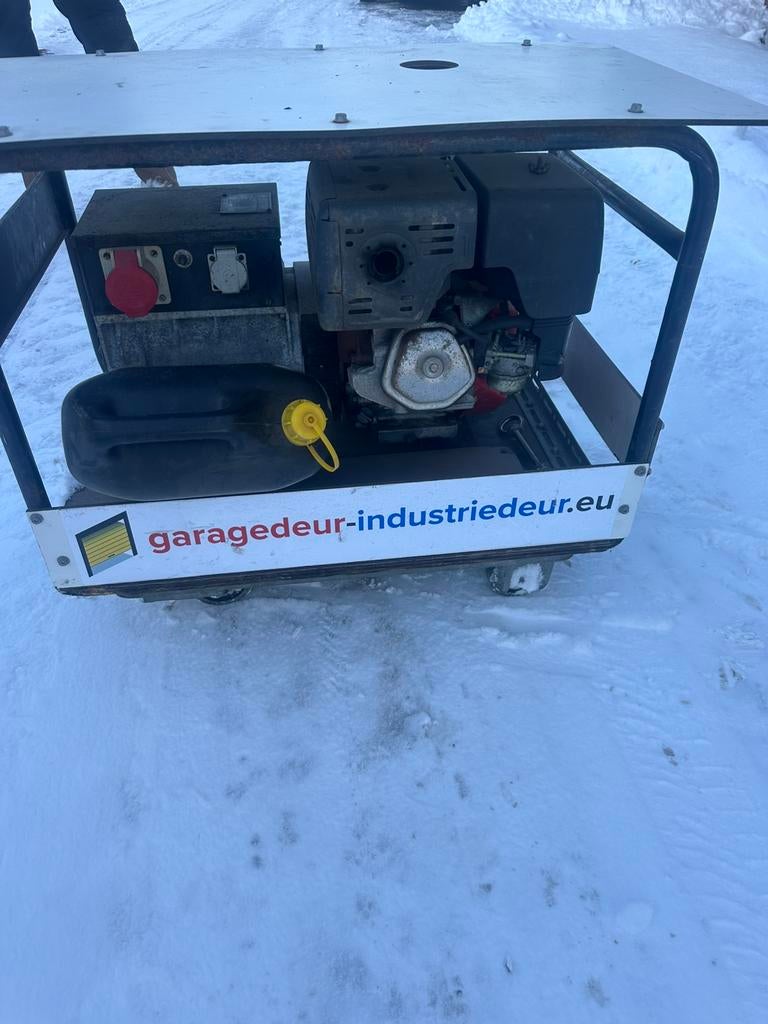 Benzine generator ( aggregaat ), Gebruikt, Ophalen of Verzenden, Minder dan 200 liter/min, Minder dan 25 liter