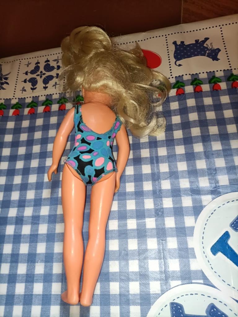 Hema Nancy pop met badpak uit jaren 70 Made in Italy, Verzamelen, Poppen, Ophalen of Verzenden, Zo goed als nieuw, Pop