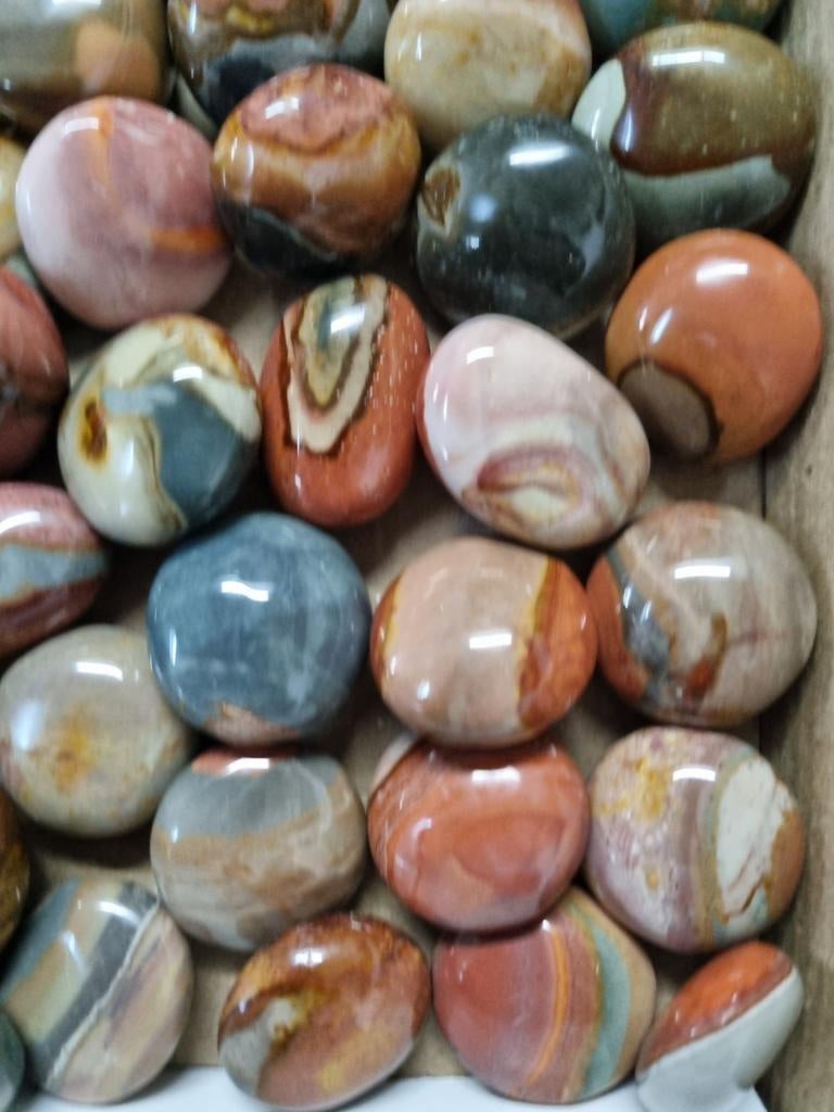 Kleine handstenen van polychroom jaspis,  per 100 gram 4-6 s, Ophalen of Verzenden, Mineraal