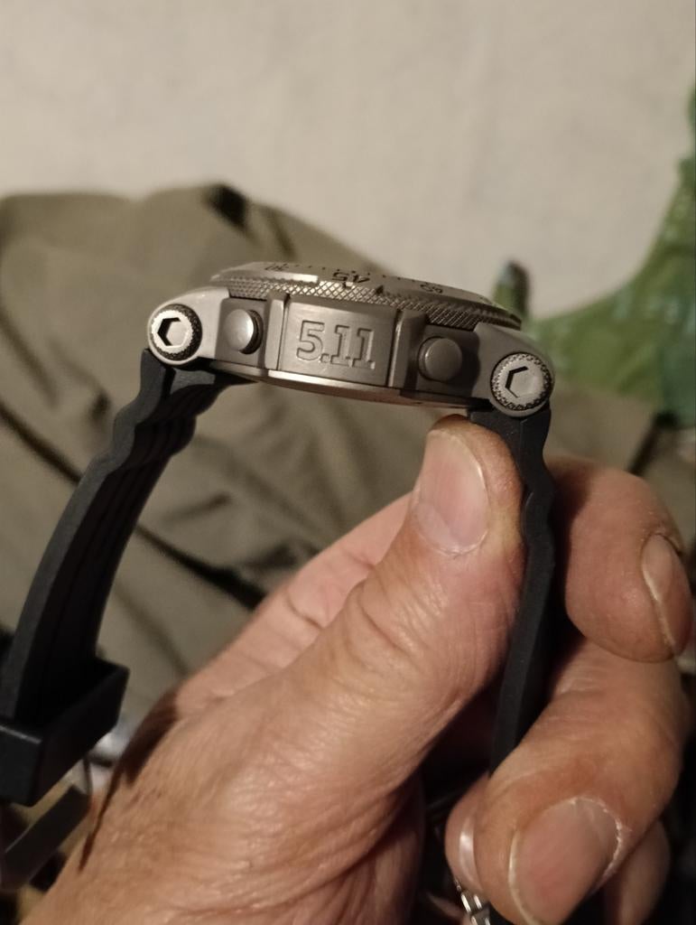 5:11 HRT sniper watch Titanium, Verzamelen, Militaria | Algemeen, Ophalen of Verzenden