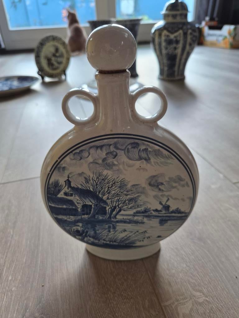 Oude Eau-de-Vie Fles met Drank, Overige materialen, Gebruikt, Blauw, Ophalen of Verzenden
