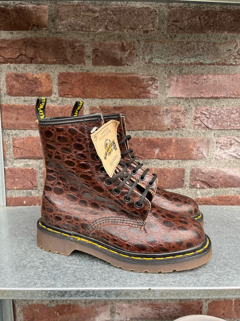 Dr. Martens 1460 MIE Croco maat Uk 3/ Eu 36, Kleding | Dames, Schoenen, Nieuw, Lage of Enkellaarzen, Bruin, Ophalen of Verzenden