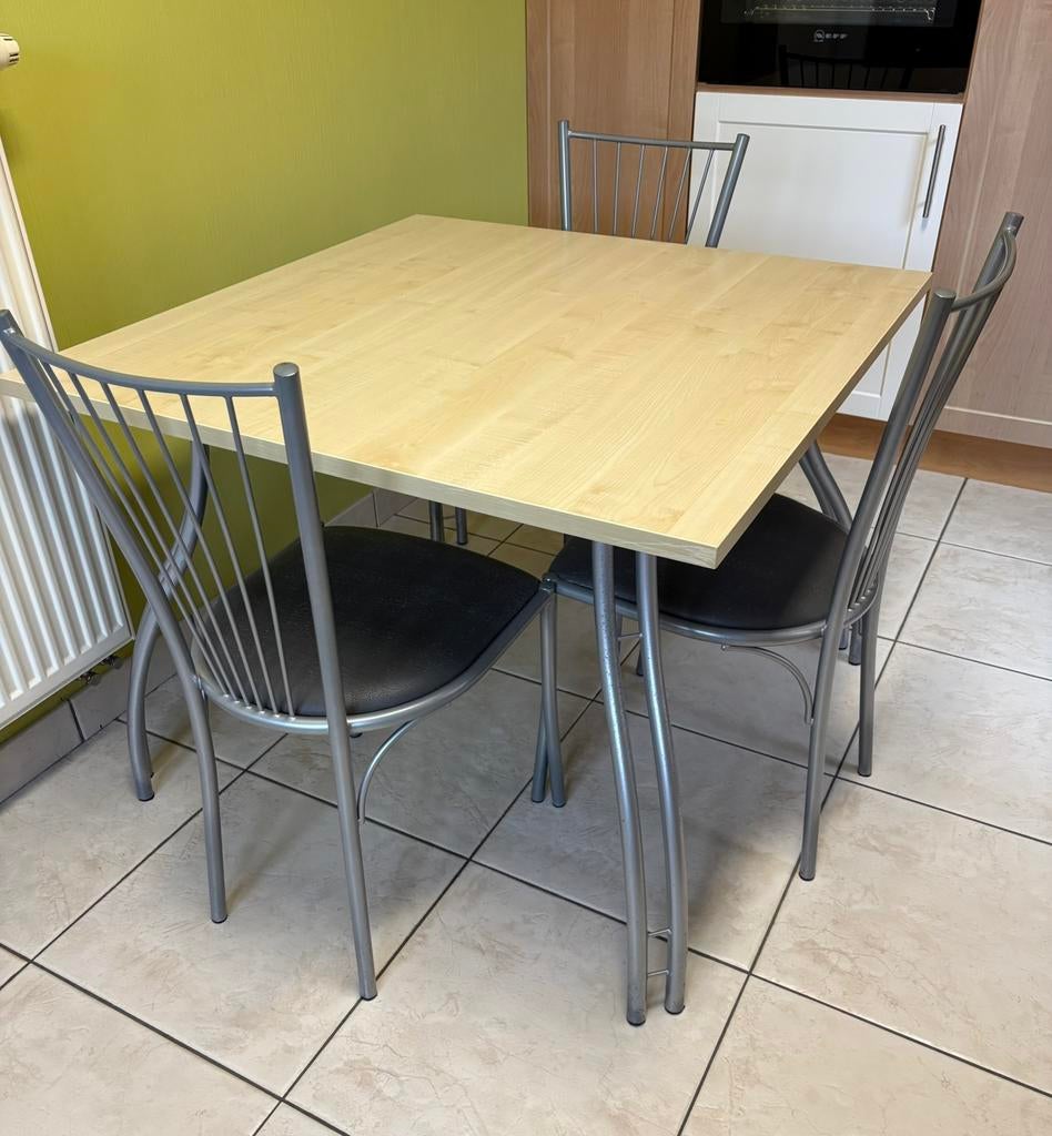 Tafel met drie bijpassende stoelen, Huis en Inrichting, Tafels | Eettafels, Gebruikt, 50 tot 100 cm, Vierkant, 50 tot 100 cm