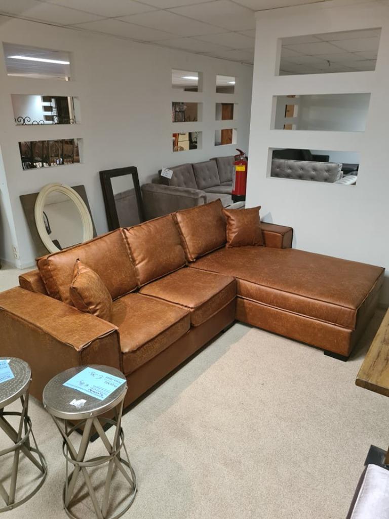 Diverse banken, totale leegverkoop. Livinnhome24, Huis en Inrichting, Banken | Bankstellen, Ophalen, Overige materialen, Minder dan 75 cm