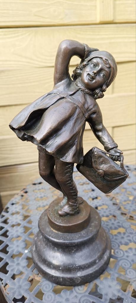 Brons bronze sculpture beeld Schoolgirl 1925, Ophalen of Verzenden