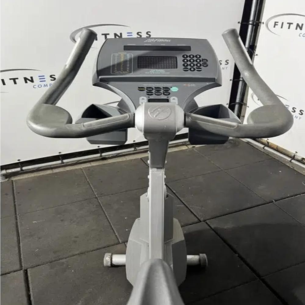 Life Fitness - 95ci - Upright Bike, Ophalen of Verzenden, Gebruikt, Benen, Overige typen