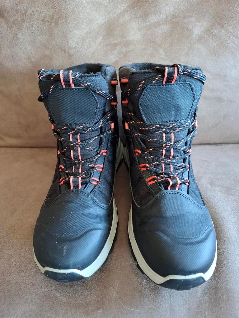 Quechua Snowboots / wandelschoen mt 42, Kleding | Dames, Schoenen, Ophalen of Verzenden, Zo goed als nieuw, Zwart, Wandelschoenen