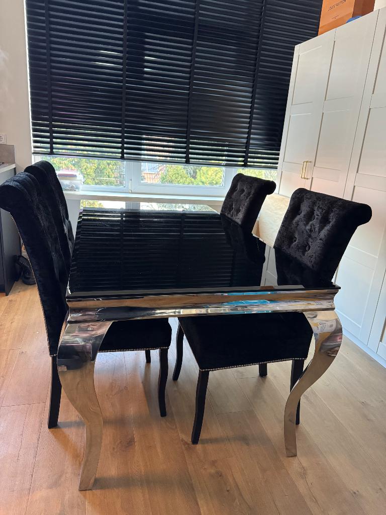 Eet tafel & 4 stoelen | per direct, Ophalen, 50 tot 100 cm, Zo goed als nieuw, Glas