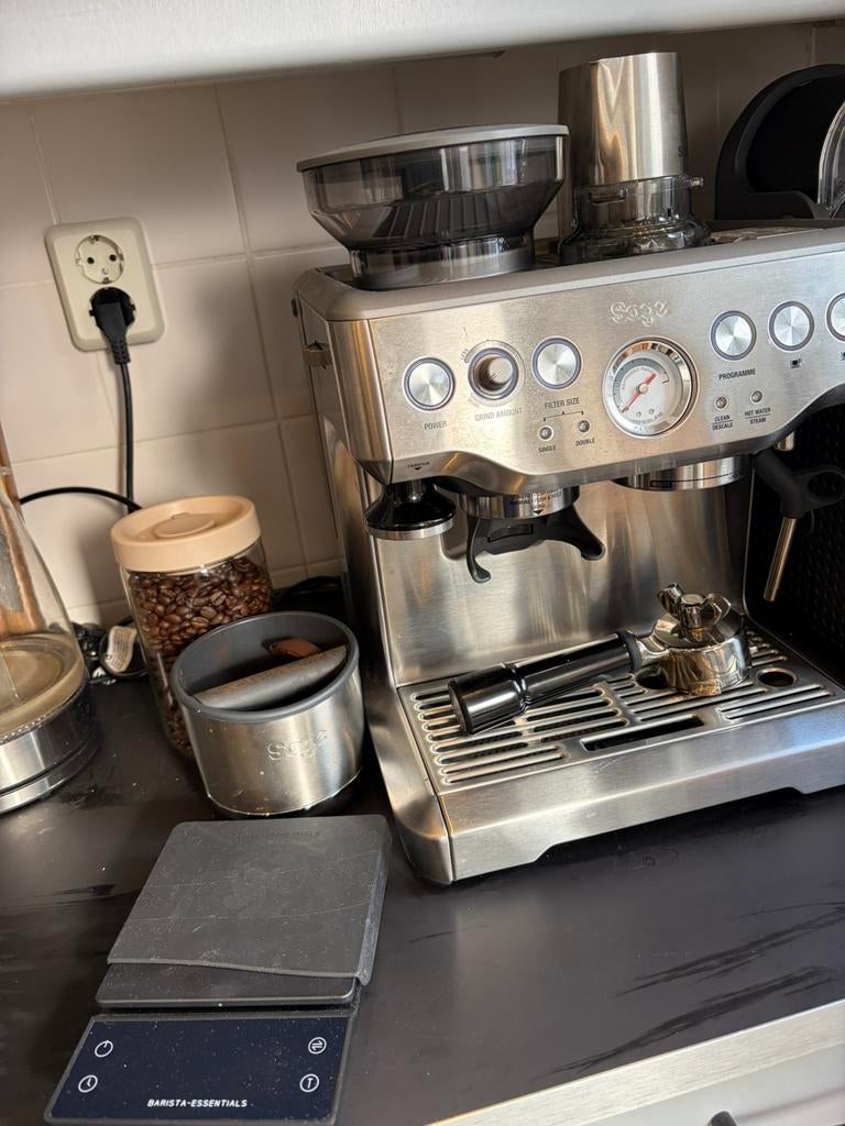 Sage barista express inclusief accessoires., Ophalen, Espresso apparaat, Koffiebonen, Zo goed als nieuw
