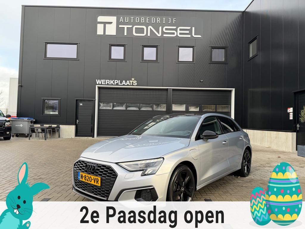 Audi A3 Sportback 40 TFSI e Black Edition / Trekhaak / 204 P, Stof, Gebruikt, 4 cilinders, 1535 kg