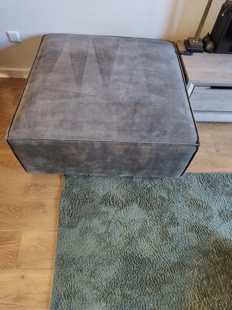 Hocker Joure 100 x 100 cm x 40 cm Poef Voetenbank, Ophalen, Vierkant, 100 tot 125 cm, Zo goed als nieuw
