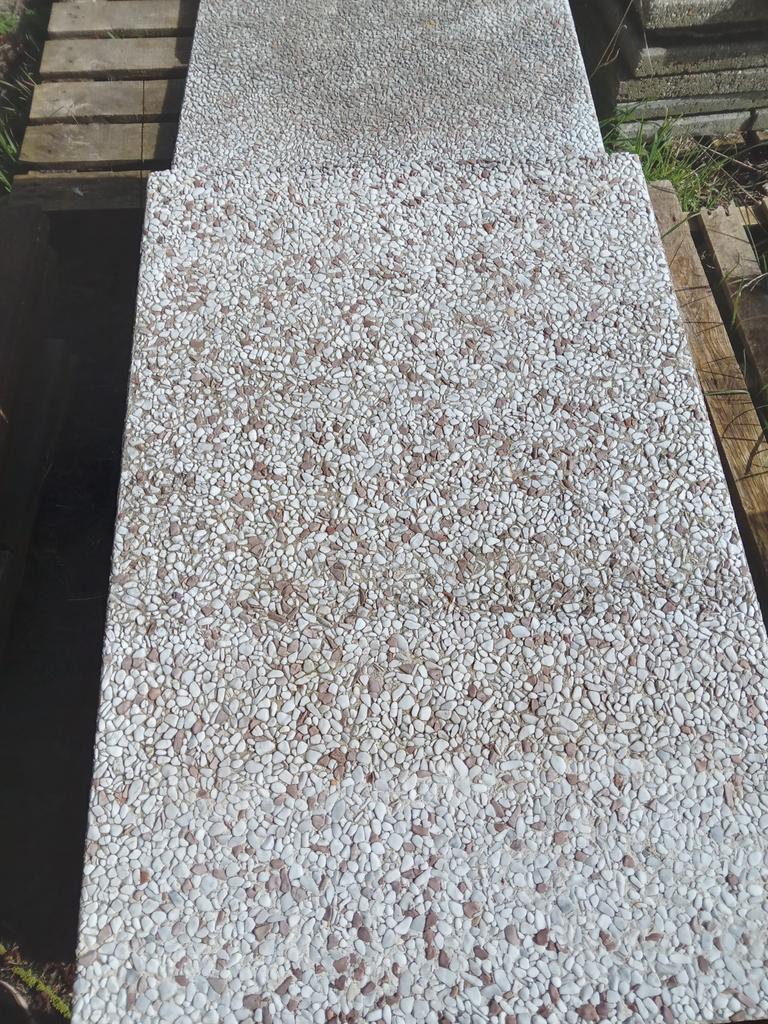 Grindtegels kleine ronde kiezels, Ophalen, Gebruikt, 5 tot 10 m², Terrastegels