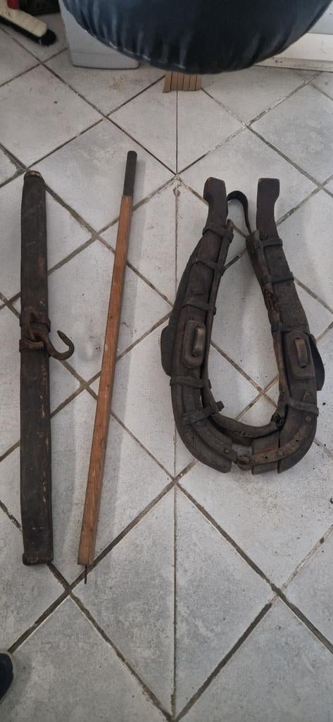 Voor paardenliefheb: oude houten paardenkraag / paardentuig, Ophalen, Gebruikt
