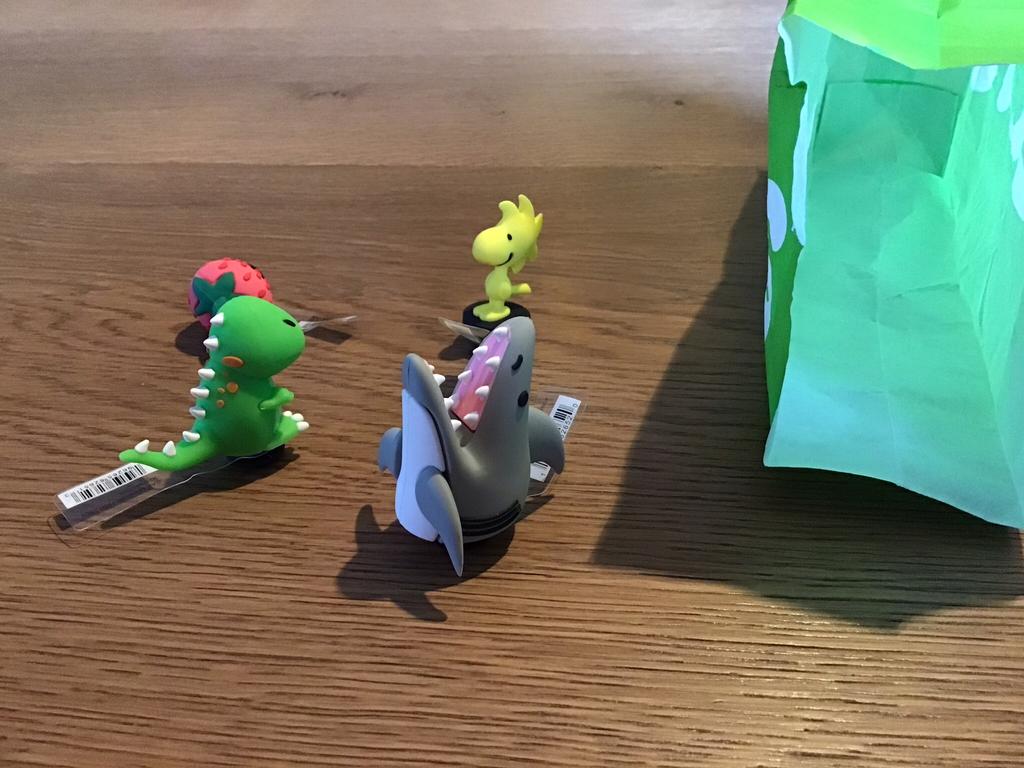 Crocs Jibbitz 3D Origineel : Haai Dino Snoopy Aardbei Uniek!, Ophalen of Verzenden, Nieuw, Overige typen
