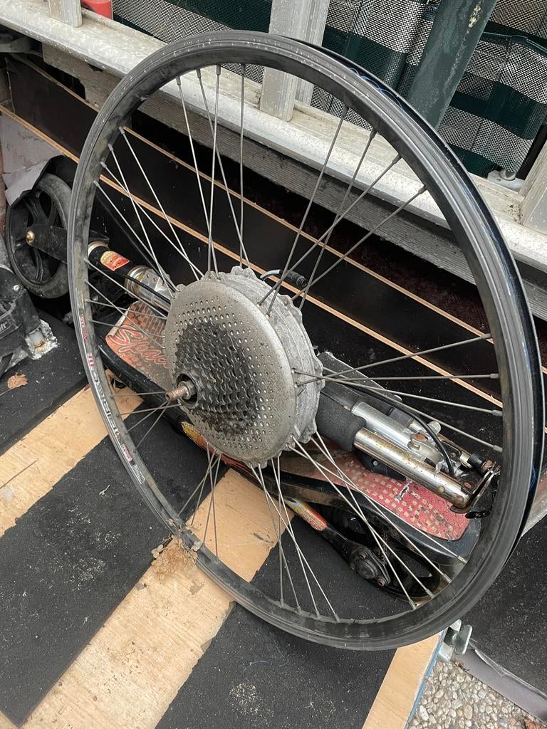 Trek navigator t500[+] achtermotor, Ophalen, Gebruikt, Algemeen