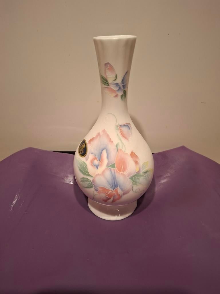 Aynsley vaas met bloemen, Ophalen of Verzenden