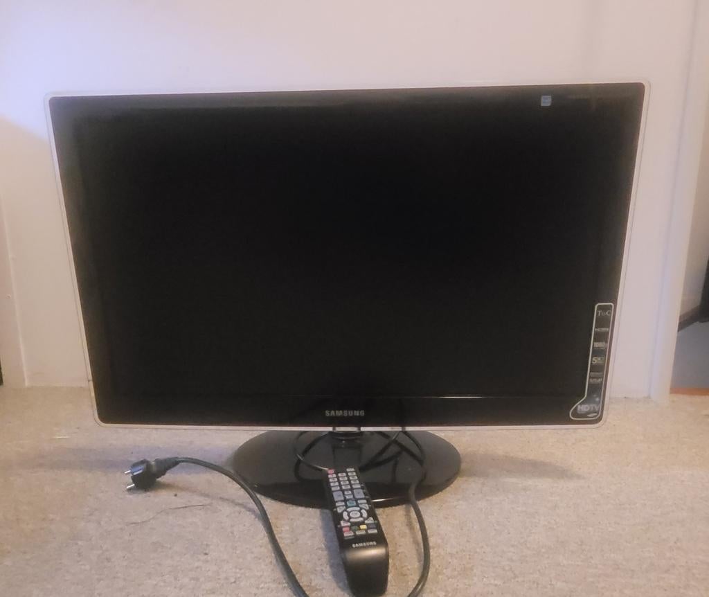 Samsung monitor syncmaster p2770hd., Computers en Software, Monitoren, Ophalen, Full HD, Zo goed als nieuw, LED