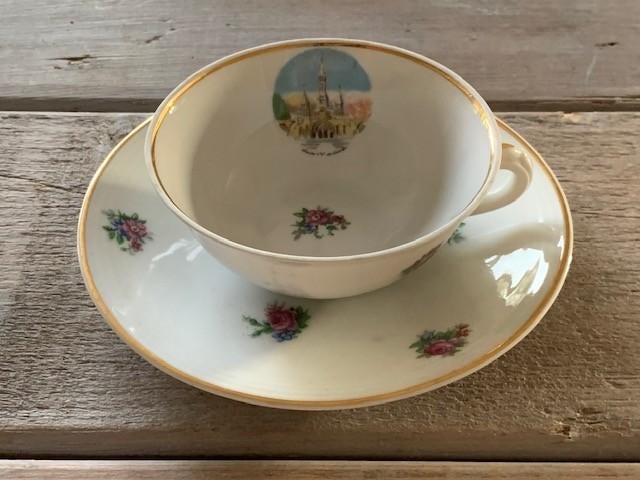 Zeer mooi oud kopje. Limoges France Lourdes. Gouden rand., Antiek en Kunst, Antiek | Servies los, Ophalen