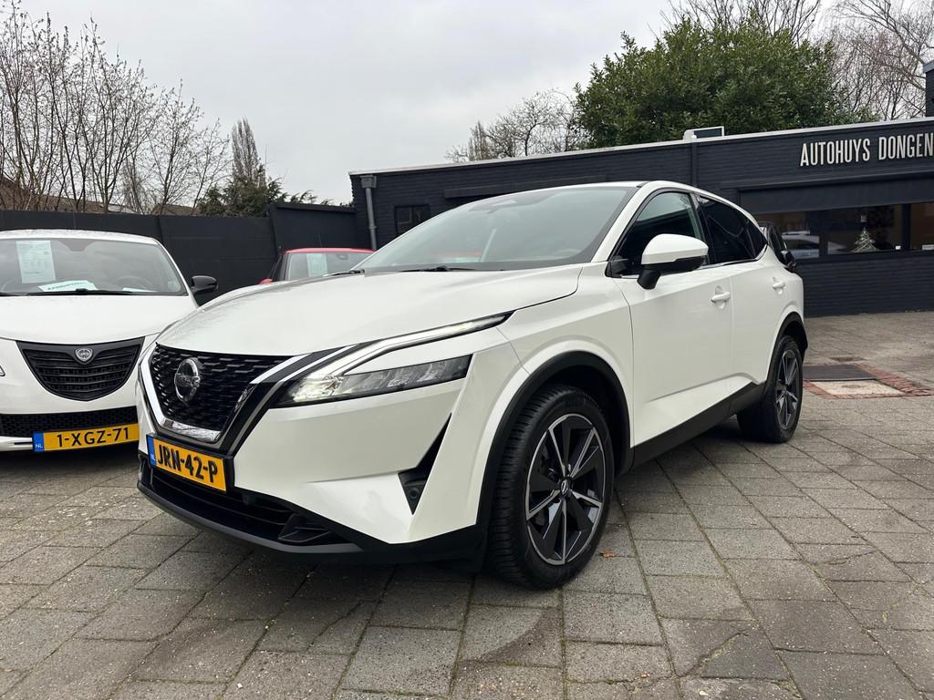 Nissan Qashqai 1.3 MHEV 140pk N-Connecta|360° Cam|Navi|Appl, Gebruikt, Zwart, 4 cilinders, Leder en Stof