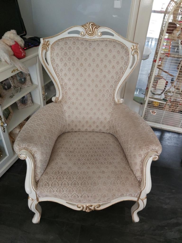 Barok fauteuil met gouden accenten, Ophalen