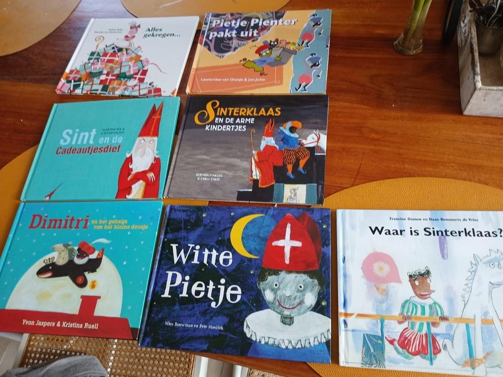 Sinterklaasboeken Douwe Egberts en Unox, Ophalen