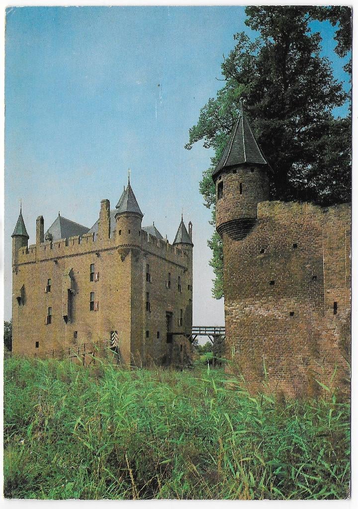 Over - Betuwe Kasteel Doornenburg gelopen Ansichtkaart B4851, Verzamelen, Ansichtkaarten | Nederland, Ophalen of Verzenden, 1980 tot heden