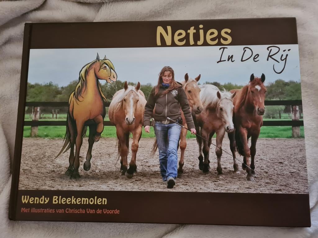 Netjes in de rij- Wendy Bleekemolen, Boeken, Gelezen, Wendela Bleekemolen, Ophalen of Verzenden, Paarden of Pony's