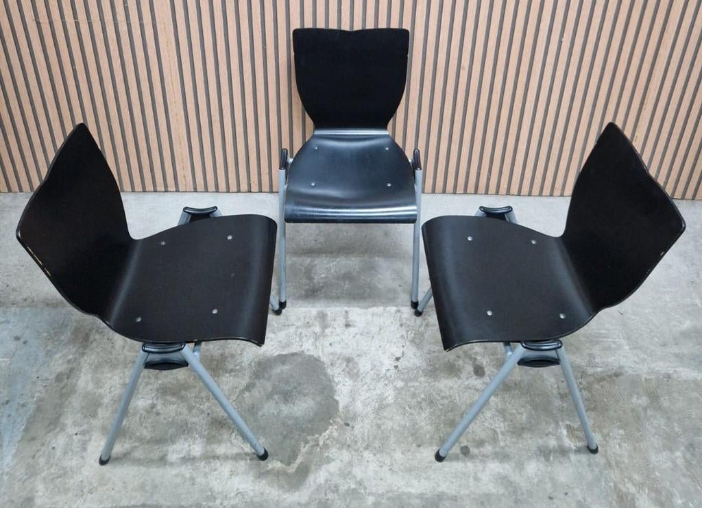 51 x Vepa schoolstoelen zwart horeca kantine cafe stoelen, Huis en Inrichting, Stoelen, Ophalen of Verzenden, Zo goed als nieuw