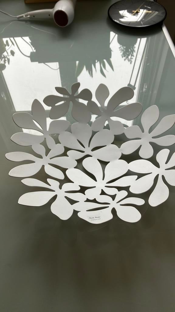 Fruitschaal design Ikea  wit, Ophalen of Verzenden, Gebruikt, Metaal