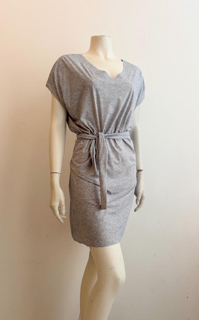 Irie Wash grijs zomerjurkje M, Kleding | Dames, Ophalen of Verzenden, Zo goed als nieuw, Grijs, Boven de knie