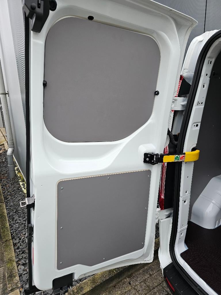 Laadvloer en betimmering voor uw bedrijfswagen, Ophalen